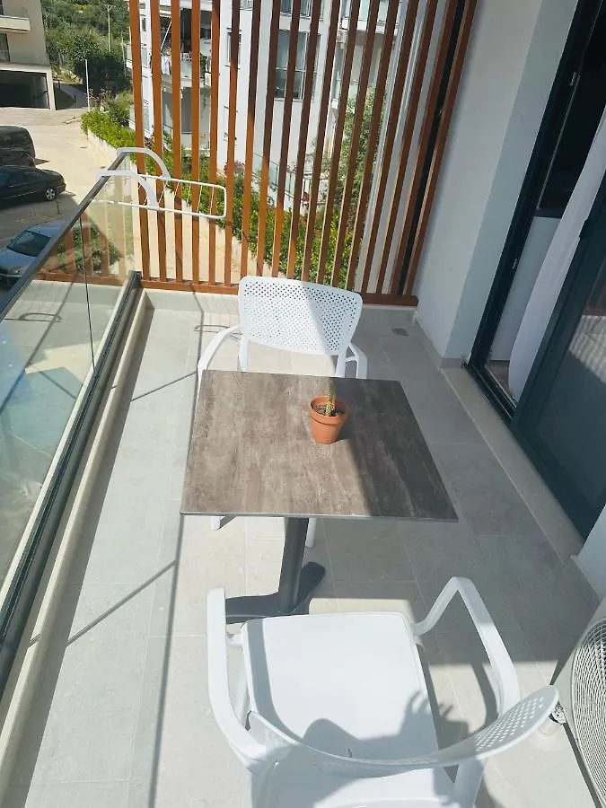 Chaonis Apartment Himare