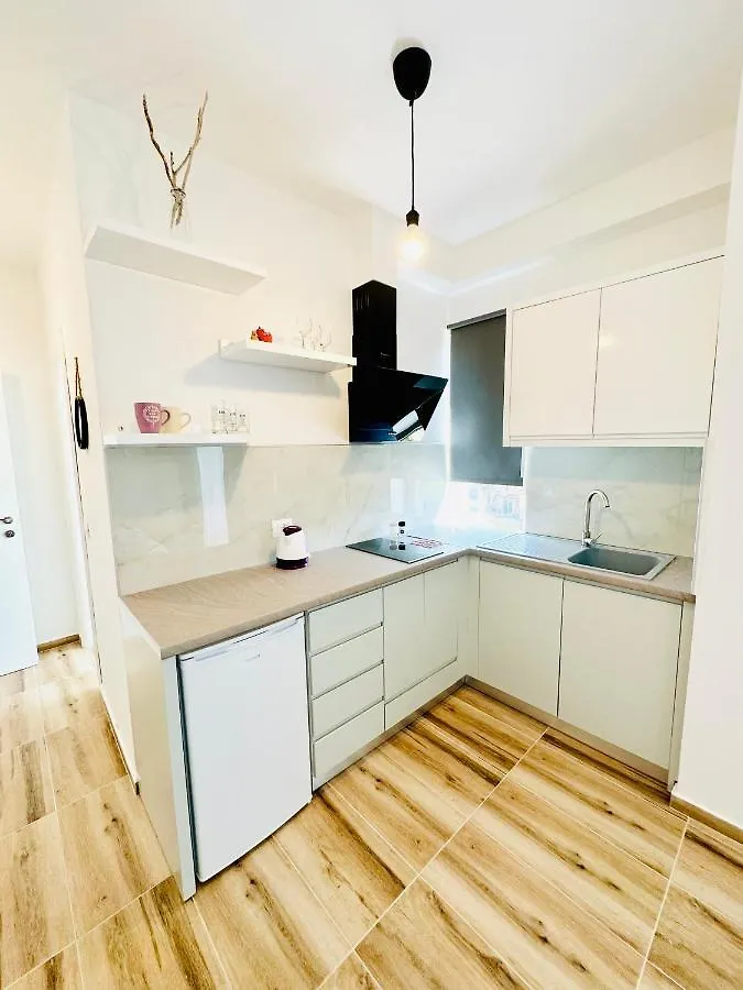 Chaonis Apartment Himare 0*,  Albania