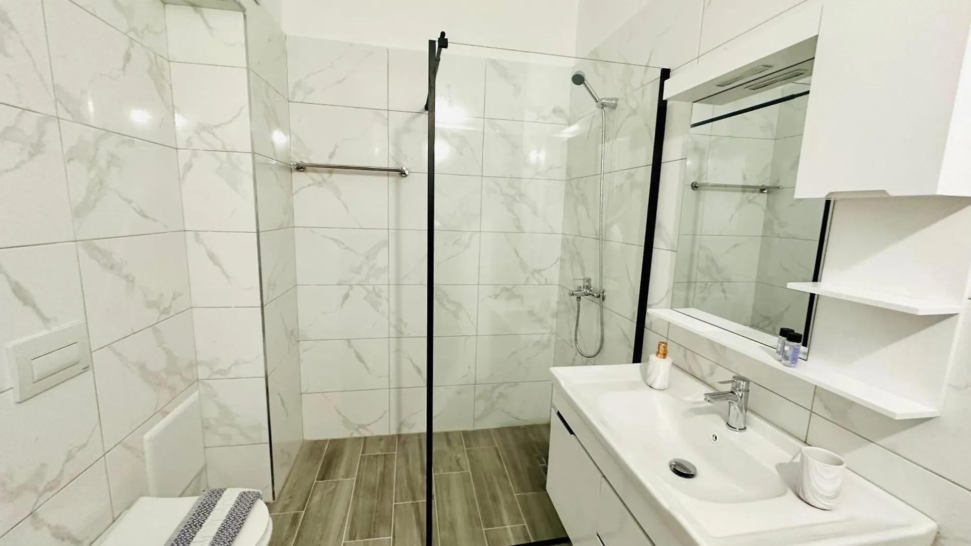 Chaonis Apartment Himare 0*,
