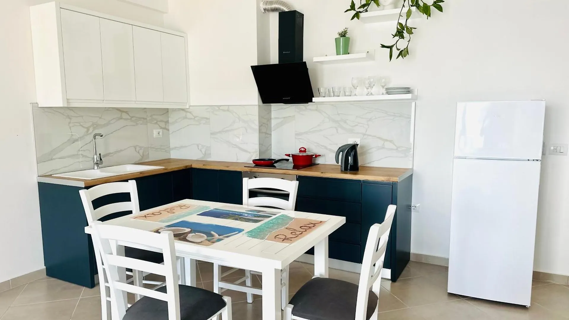 Chaonis Apartment Himare 0*,  Albania