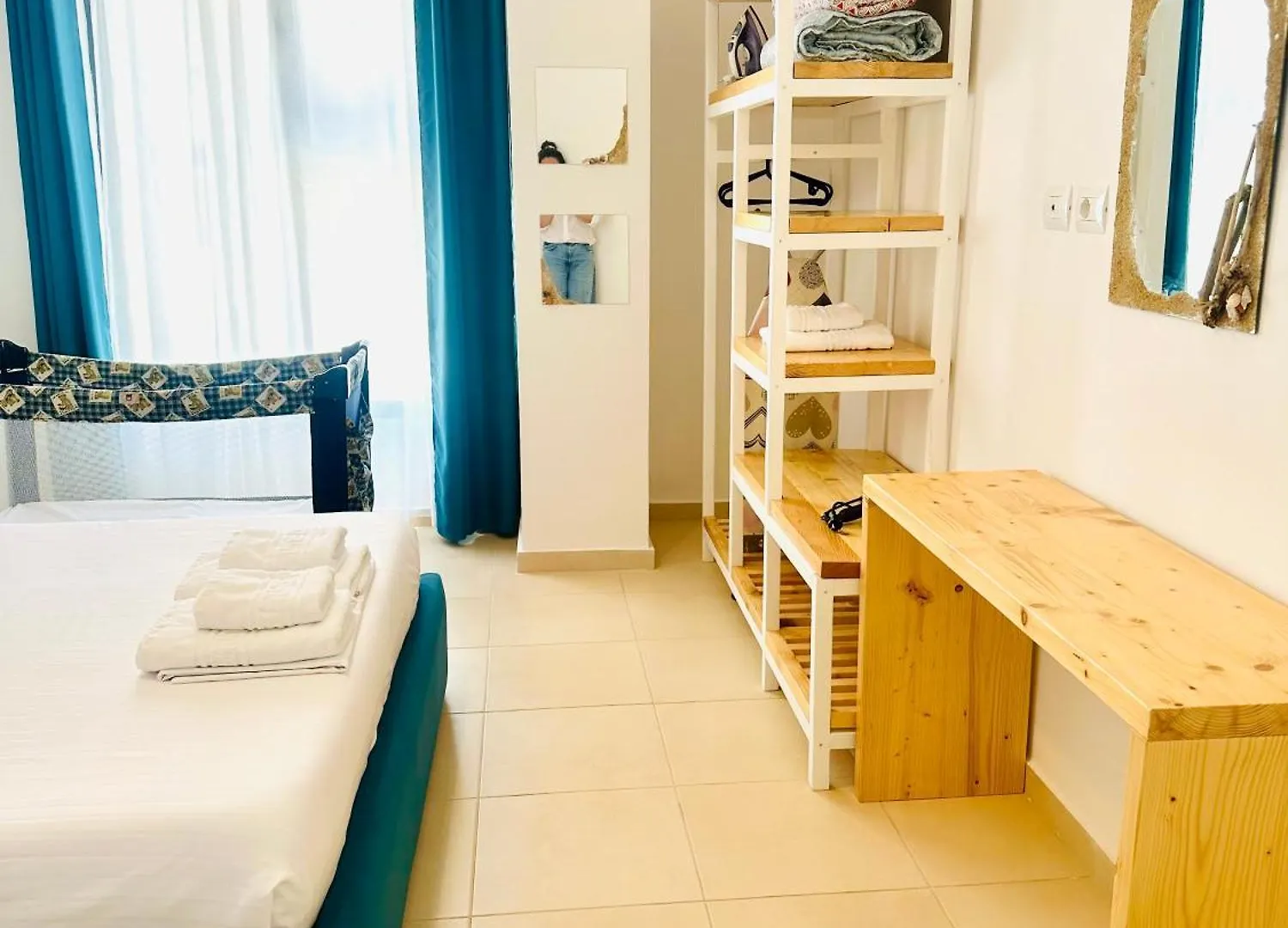 Chaonis Apartment Himare